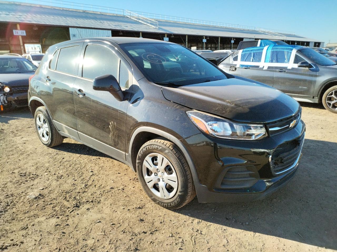 CHEVROLET TRAX LS 2017 with VIN 3GNCJKSB7HL226255 - Photo from auction