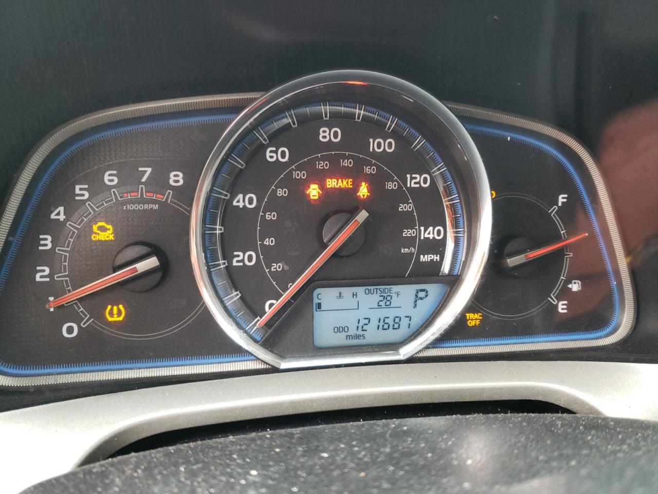 Photo 8 from auction – 2013 TOYOTA RAV4 LIMIT with VIN 2T3DFREV3DW116030