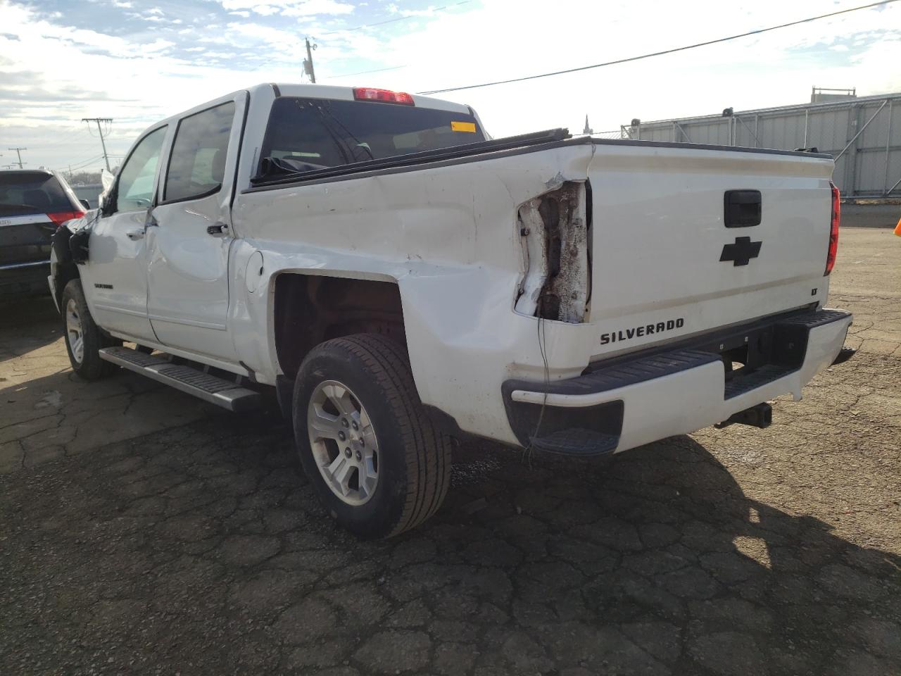 Photo 3 from auction – 2016 CHEVROLET SILVERADO with VIN 3GCUKREC3GG379634