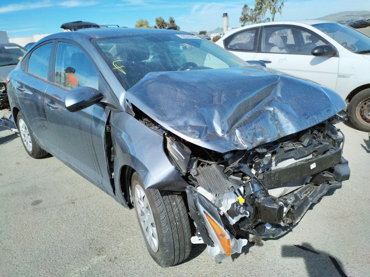 HYUNDAI ACCENT SE 2020 with VIN 3KPC24A64LE095546 - Photo from auction