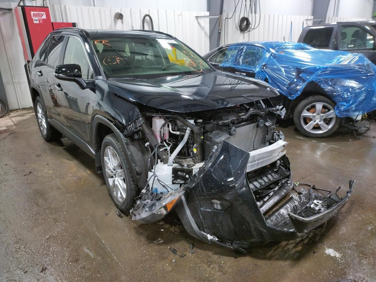 TOYOTA RAV4 LIMIT 2019 with VIN JTMN1RFV5KD036269 - Photo from auction