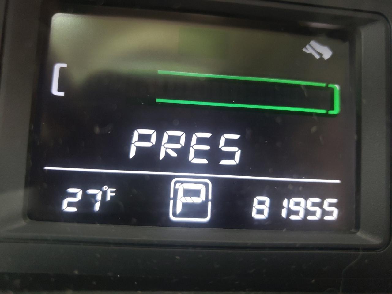 Photo 8 from auction – 2015 NISSAN SENTRA S with VIN 3N1AB7AP2FY315631