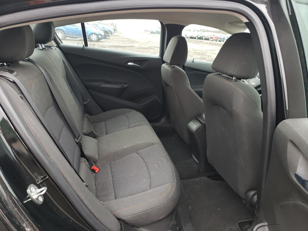 Photo 6 from auction – 2018 CHEVROLET CRUZE LS with VIN 1G1BC5SM9J7149697