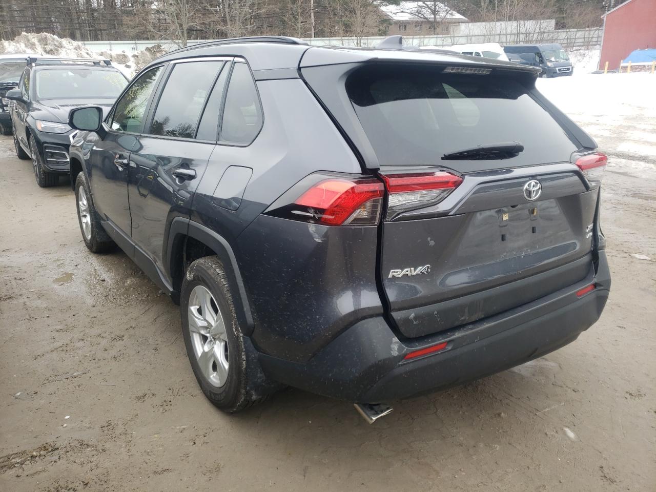 Photo 3 from auction – 2020 TOYOTA RAV4 XLE with VIN JTMP1RFV4LD051291