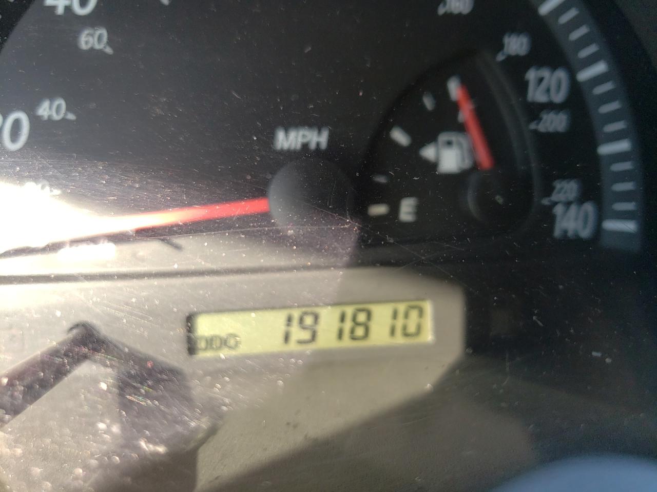Photo 8 from auction – 2002 TOYOTA CAMRY LE with VIN JTDBE32K520047425