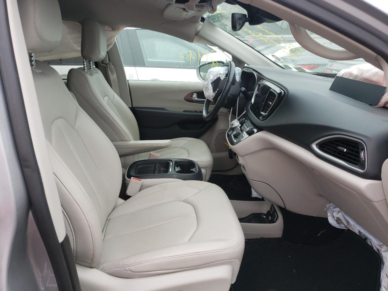 Photo 5 from auction – 2019 CHRYSLER PACIFICA T with VIN 2C4RC1BG9KR516218