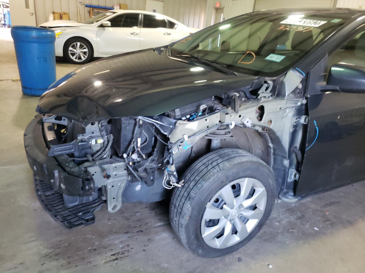 Photo 9 from auction – 2015 TOYOTA COROLLA L with VIN 5YFBURHE8FP327312