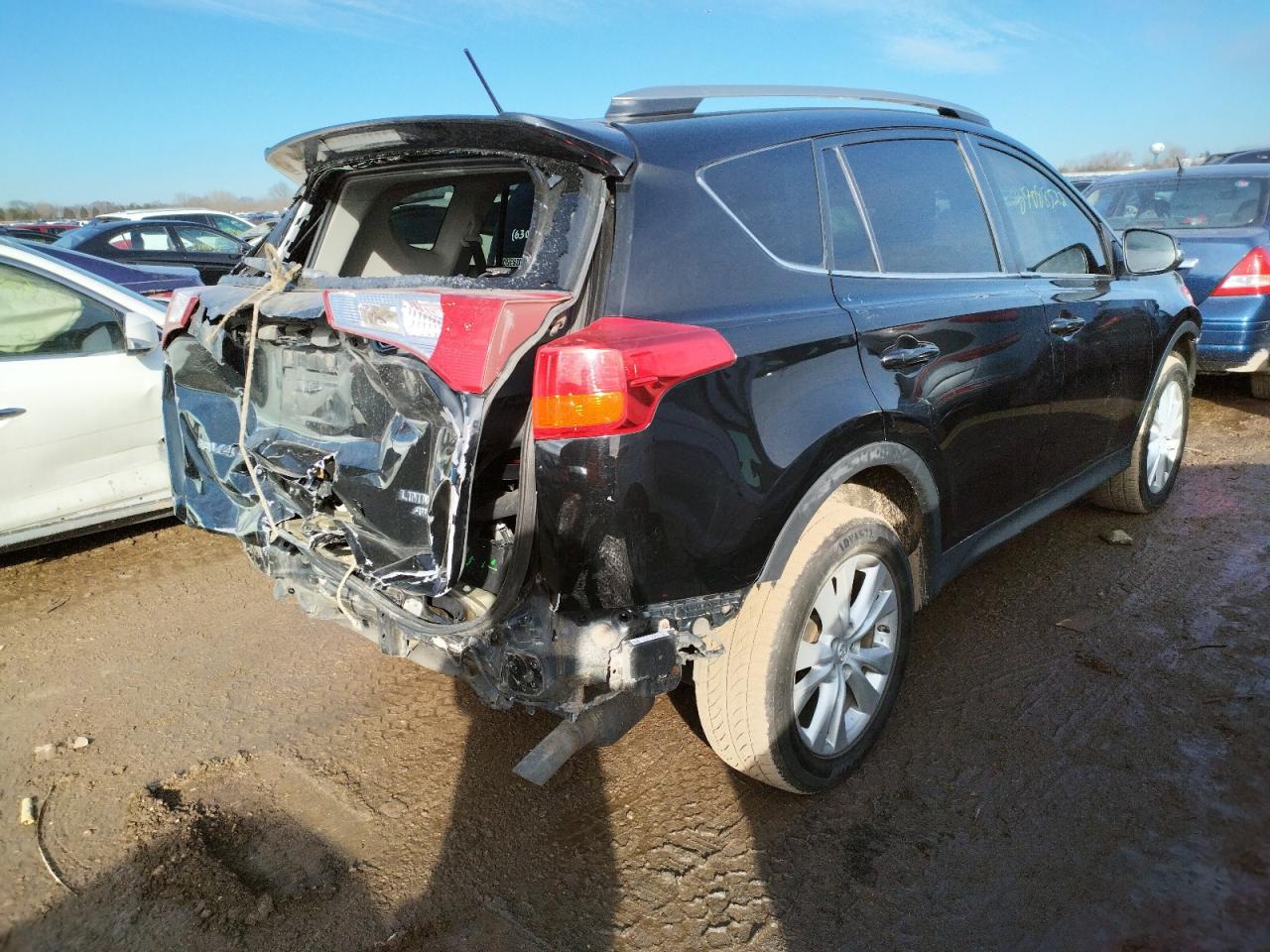 Photo 4 from auction – 2013 TOYOTA RAV4 LIMIT with VIN 2T3DFREV9DW067870
