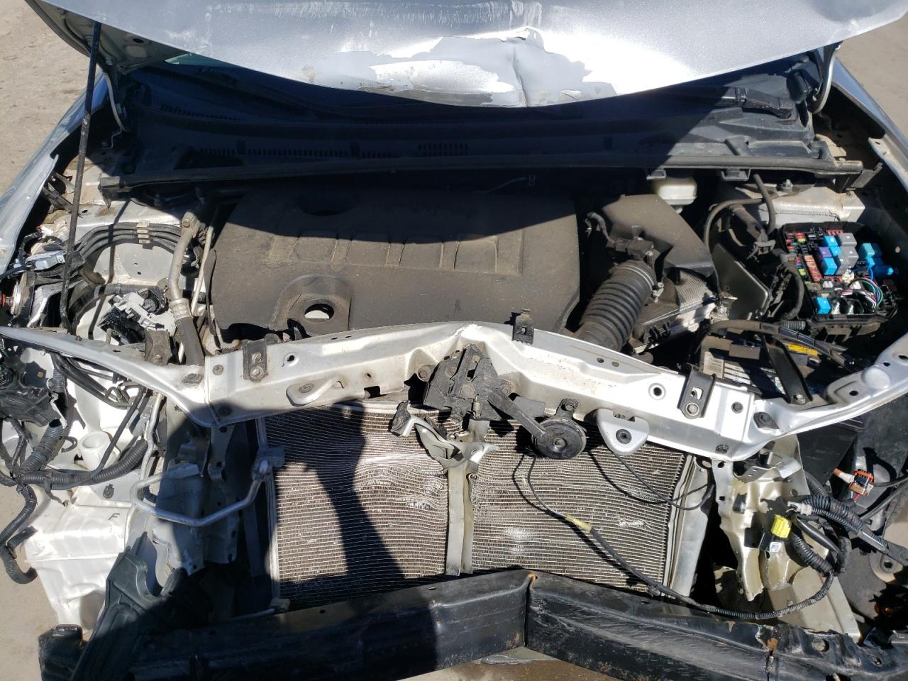 Photo 7 from auction – 2014 TOYOTA COROLLA L with VIN 5YFBURHE5EP132654