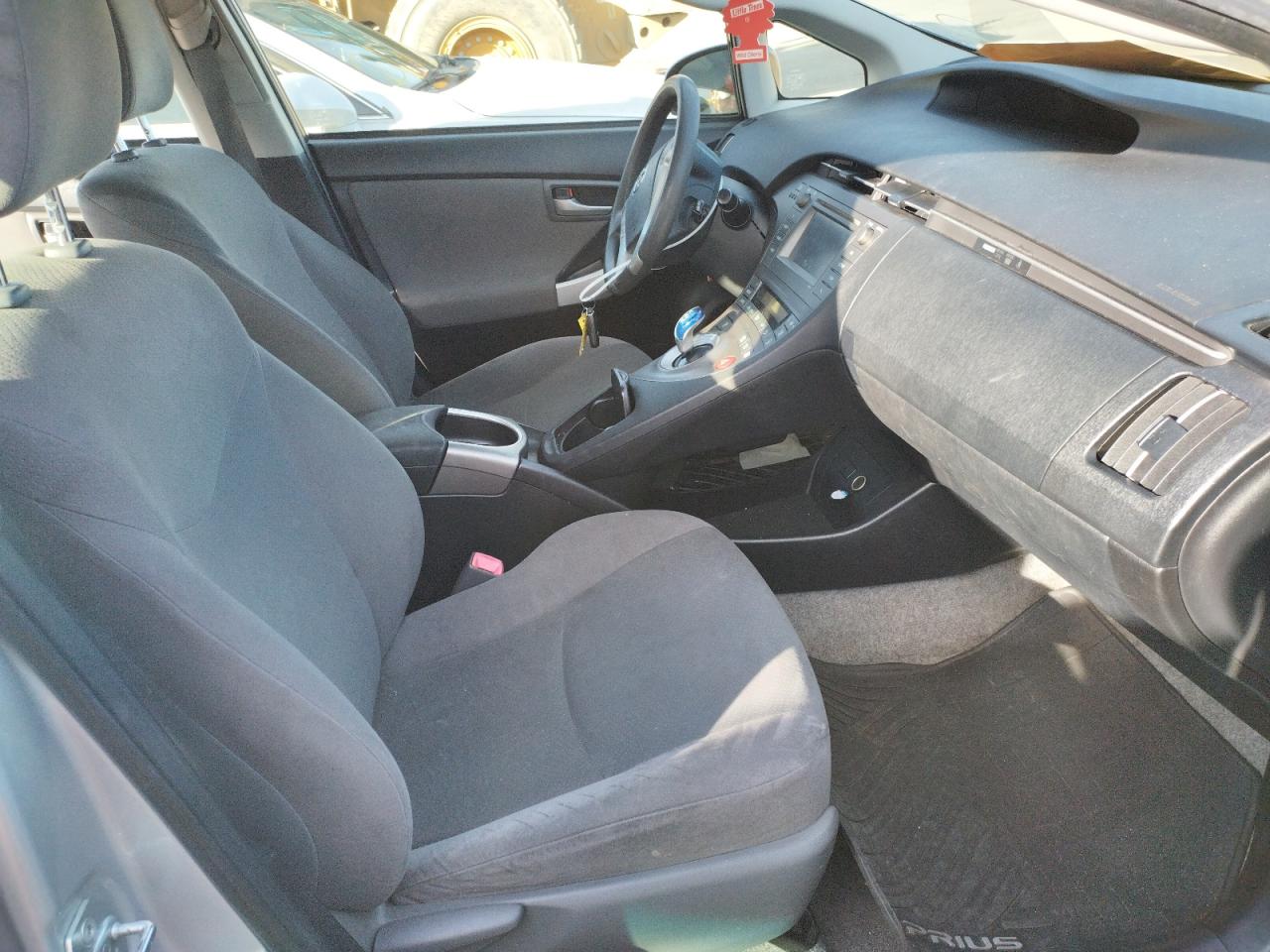 Photo 5 from auction – 2012 TOYOTA PRIUS with VIN JTDKN3DU5C5417968