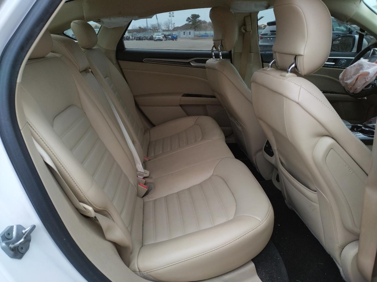 Photo 6 from auction – 2014 FORD FUSION SE with VIN 3FA6P0HD2ER310841