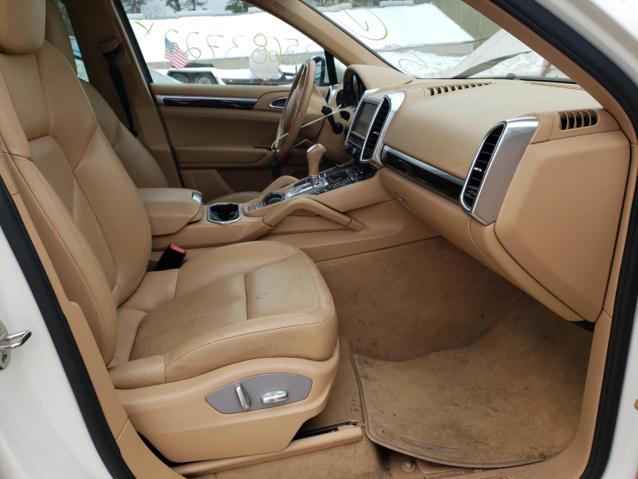 Photo 5 from auction – 2011 PORSCHE CAYENNE with VIN WP1AA2A2XBLA10127