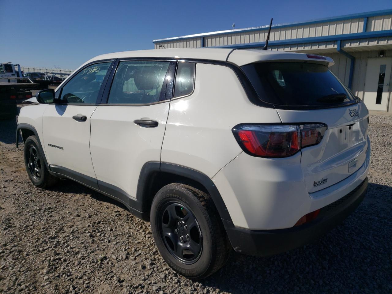 Photo 3 from auction – 2018 JEEP COMPASS SP with VIN 3C4NJCAB9JT468057