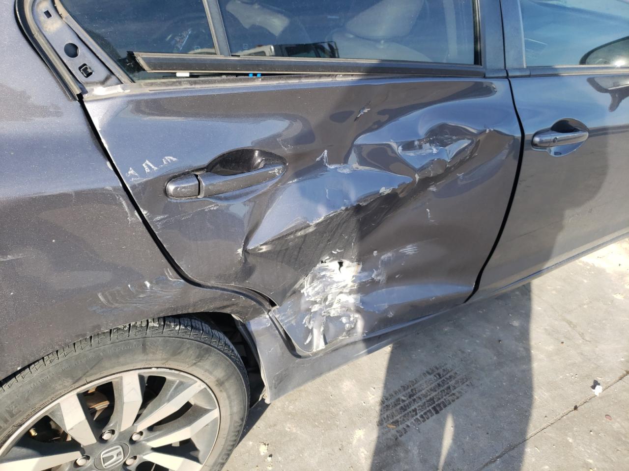 Photo 9 from auction – 2015 HONDA CIVIC EXL with VIN 19XFB2F93FE077337