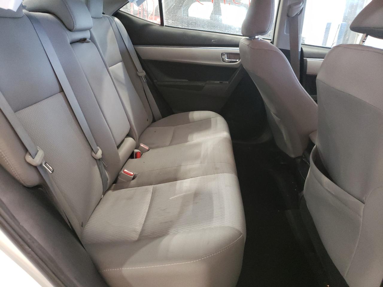 Photo 6 from auction – 2015 TOYOTA COROLLA L with VIN 2T1BURHE3FC469017