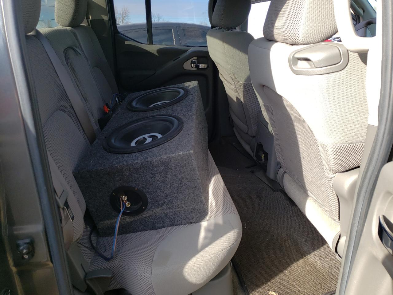 Photo 6 from auction – 2005 NISSAN FRONTIER C with VIN 1N6AD07U55C429249