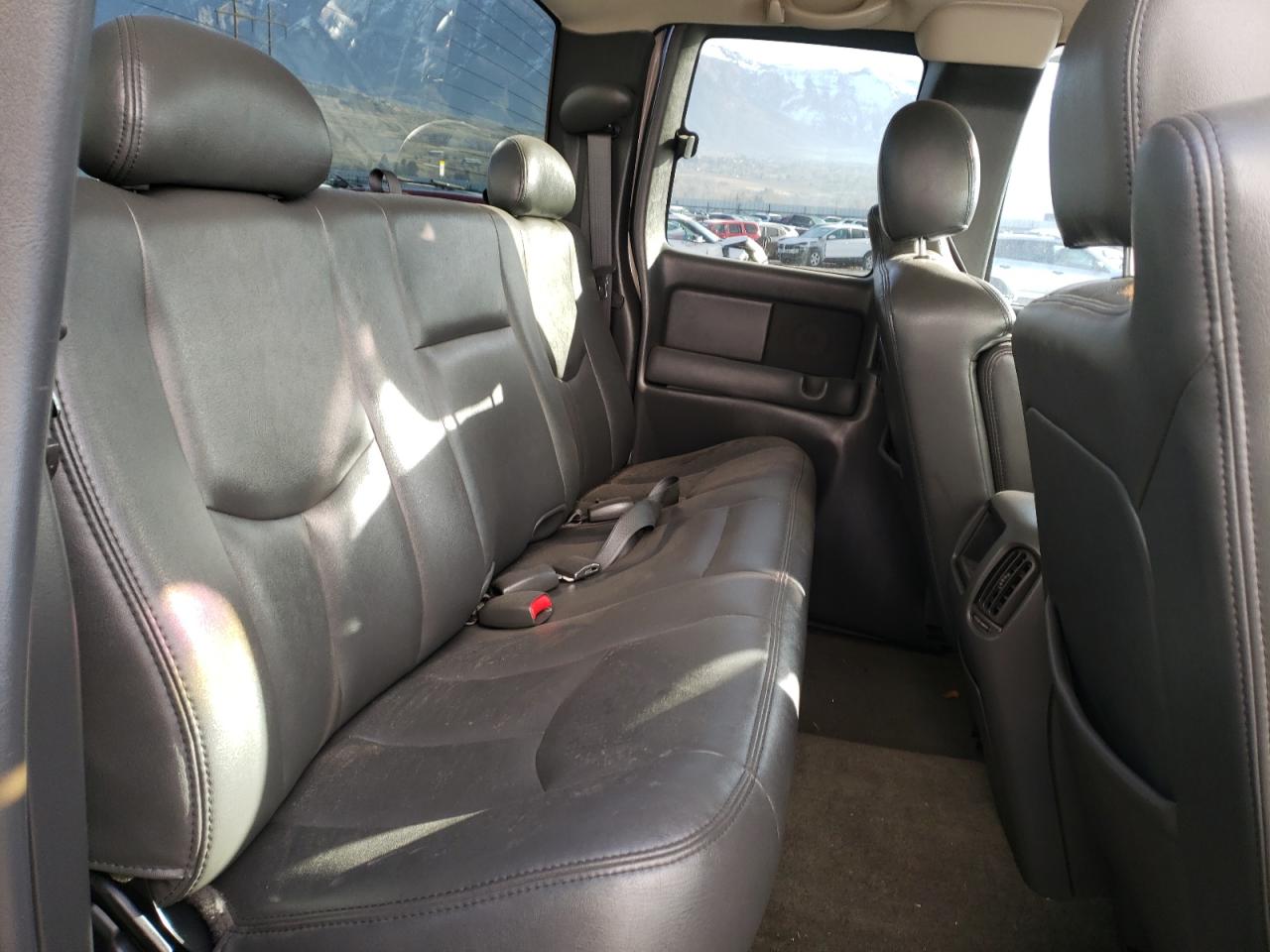 Photo 6 from auction – 2003 CHEVROLET SILVERADO with VIN 2GCEC19T831191644