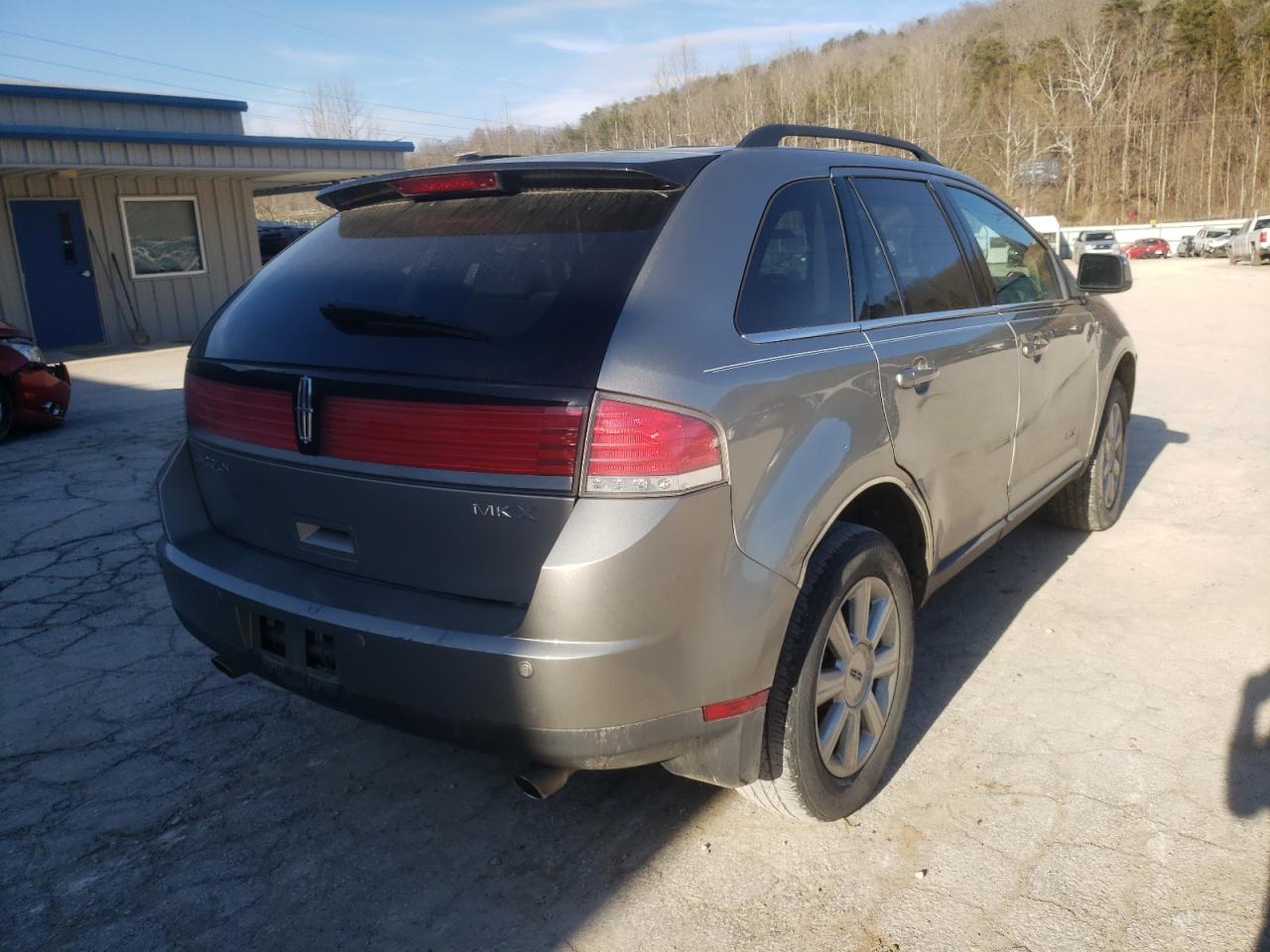 Photo 4 from auction – 2008 LINCOLN MKX with VIN 2LMDU68C48BJ30204