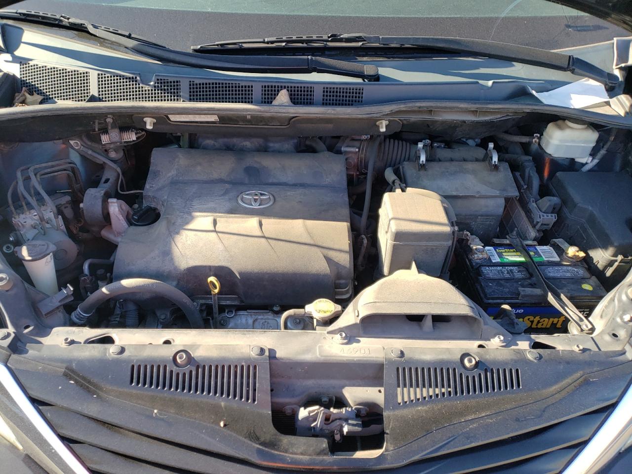 Photo 7 from auction – 2011 TOYOTA SIENNA LE with VIN 5TDKK3DC6BS128977