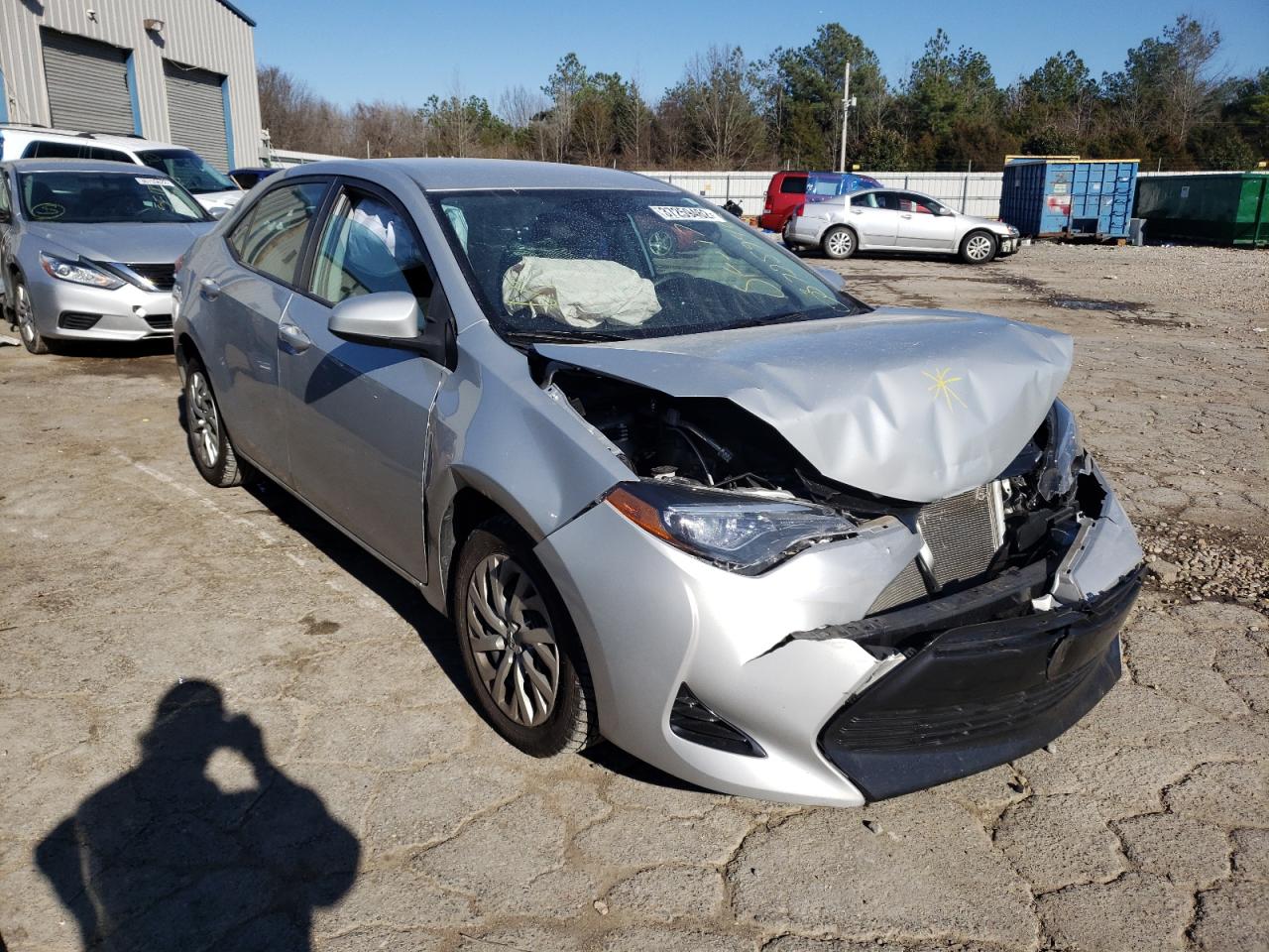 TOYOTA COROLLA L 2017 with VIN 2T1BURHE2HC913877 - Photo from auction