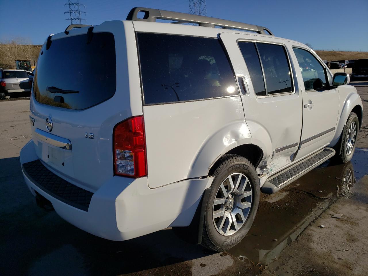 Photo 4 from auction – 2011 NISSAN PATHFINDER with VIN 5N1AR1NB4BC609342