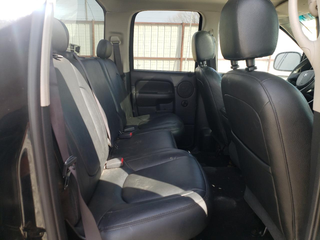 Photo 6 from auction – 2005 DODGE RAM 1500 S with VIN 1D7HA18DX5S318562