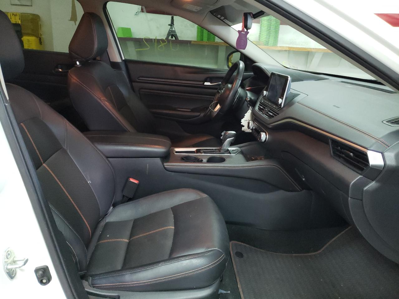 Photo 5 from auction – 2019 NISSAN ALTIMA SR with VIN 1N4BL4CV6KC161099