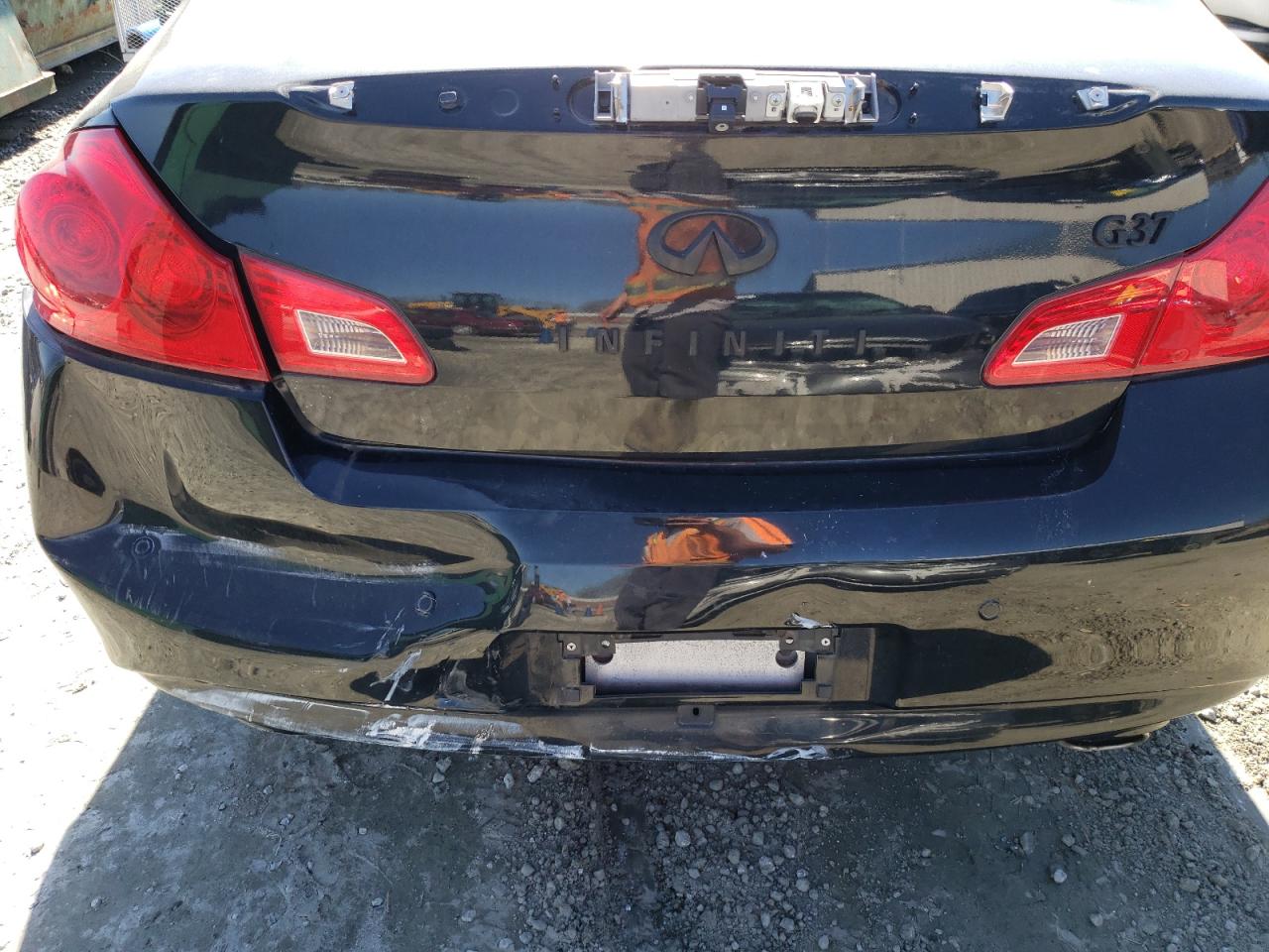 Photo 9 from auction – 2011 INFINITI G37 BASE with VIN JN1CV6AP4BM300328