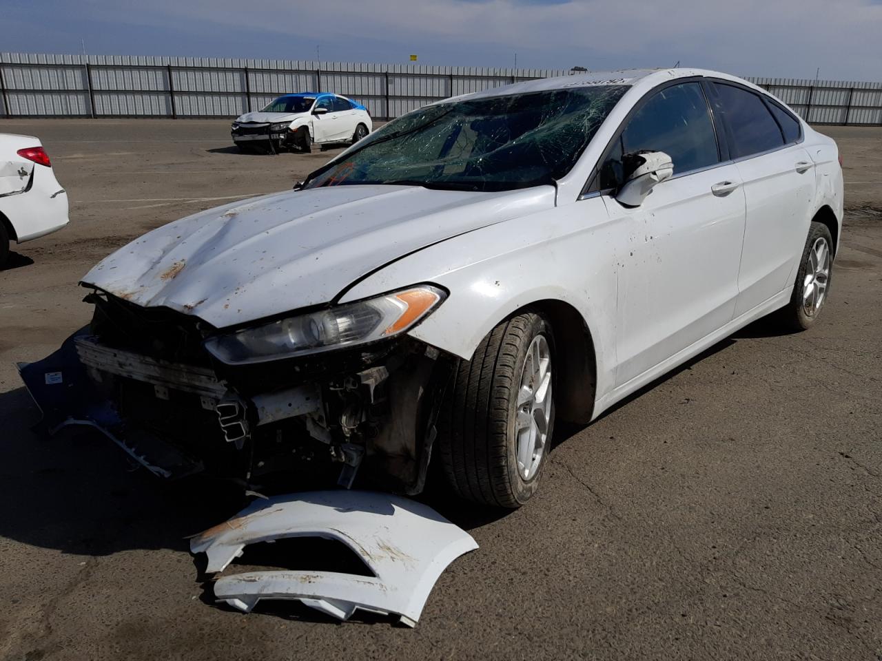 Photo 2 from auction – 2016 FORD FUSION SE with VIN 3FA6P0HD5GR328852