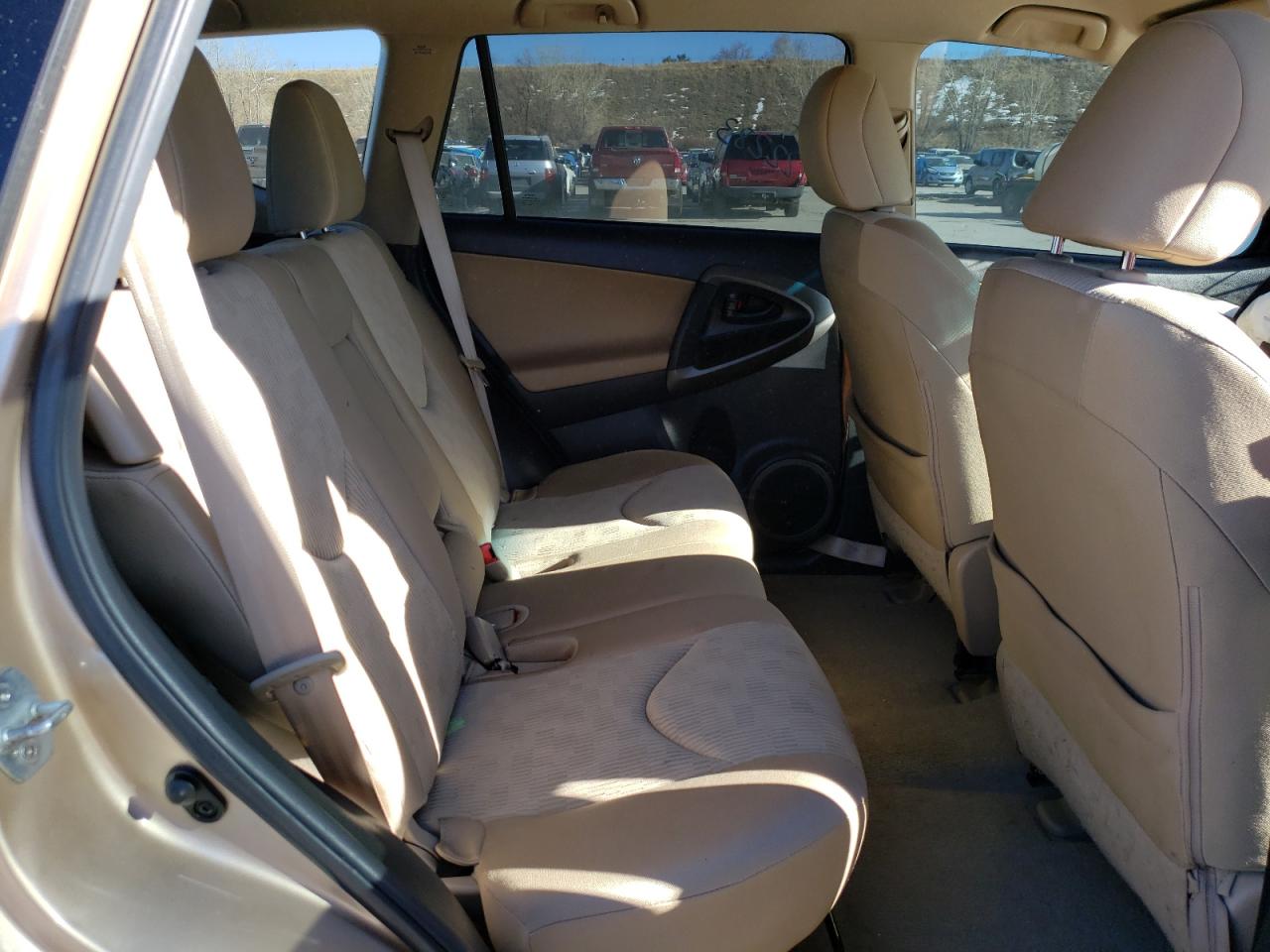 Photo 6 from auction – 2011 TOYOTA RAV4 with VIN 2T3BF4DV6BW175176