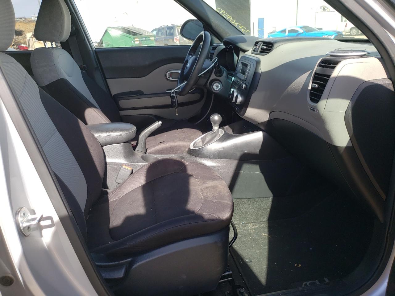 Photo 5 from auction – 2015 KIA SOUL with VIN KNDJN2A20F7801061