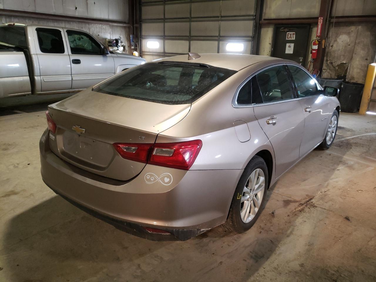 Photo 4 from auction – 2018 CHEVROLET MALIBU LT with VIN 1G1ZD5ST9JF193370