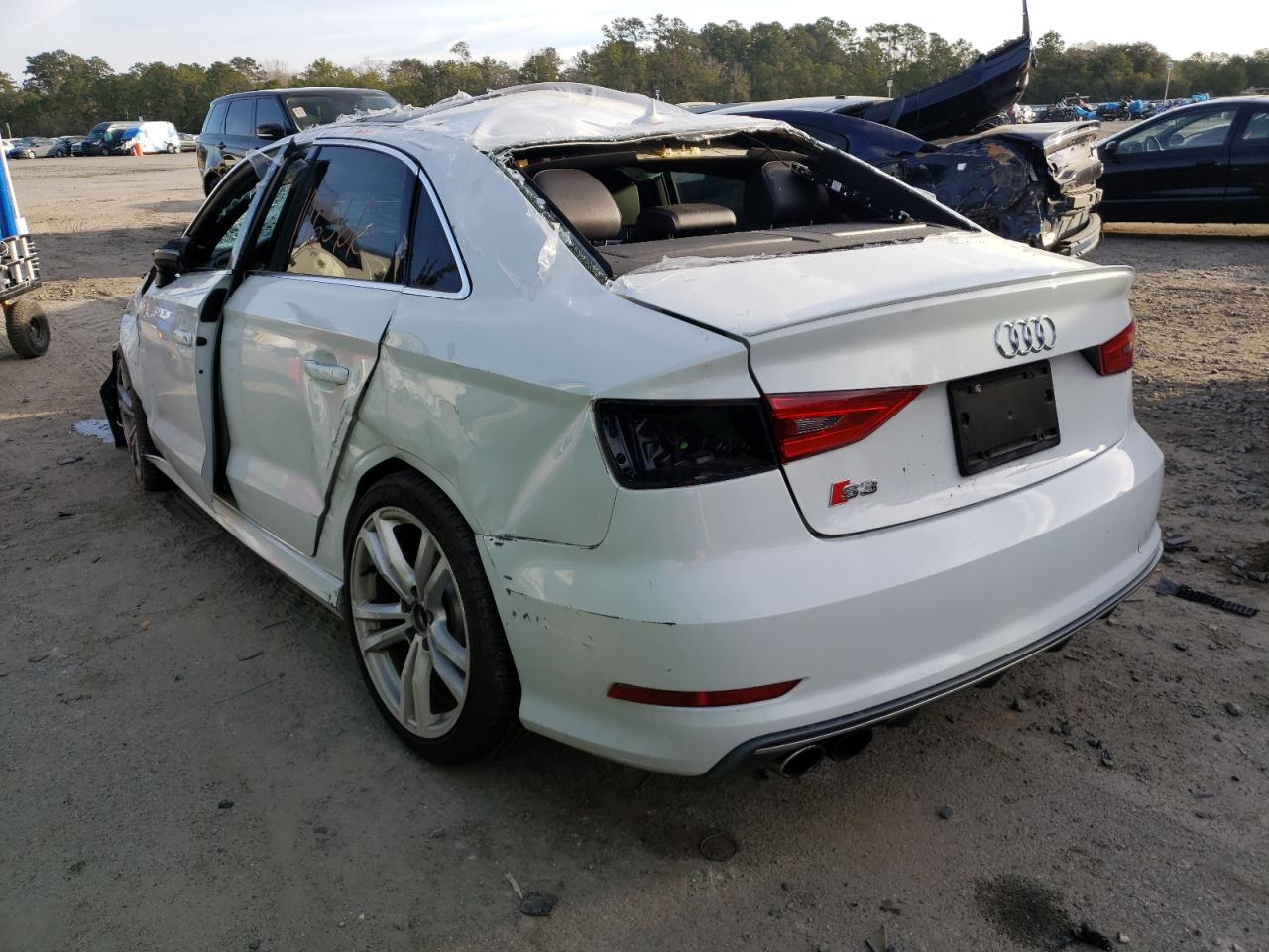Photo 3 from auction – 2015 AUDI UK with VIN WAUBFGFF6F1133552