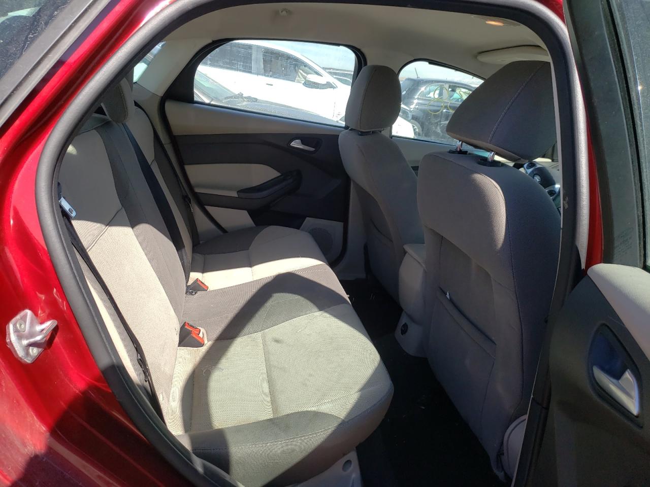 Фото 6 с аукциона – 2014 FORD FOCUS SE с VIN 1FADP3F27EL197574