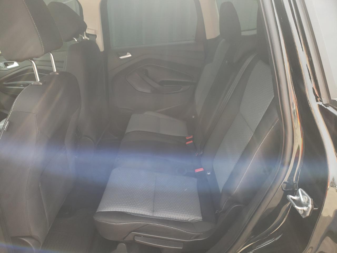 Photo 6 from auction – 2017 FORD ESCAPE SE with VIN 1FMCU0GD9HUD57767