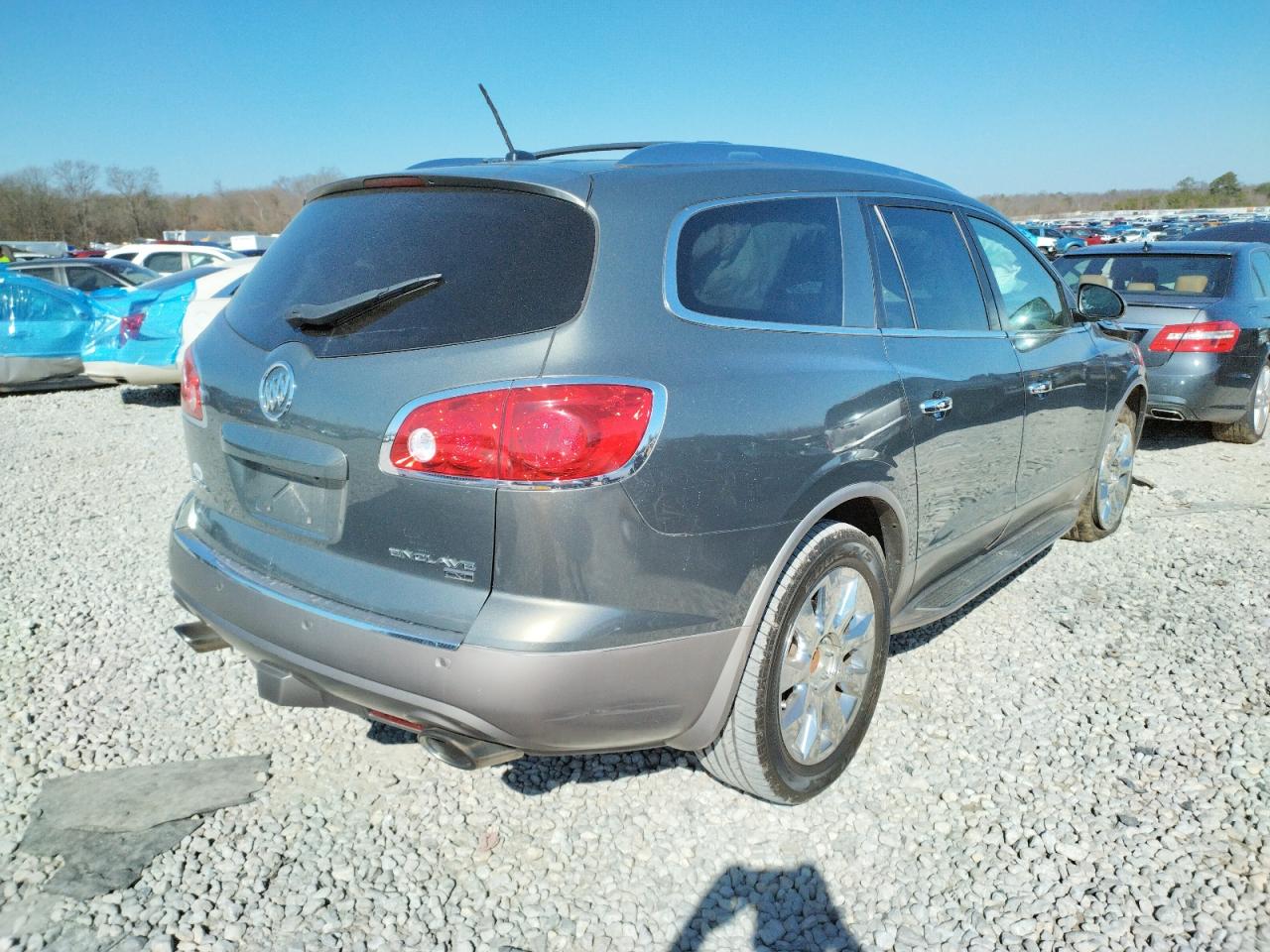 Photo 4 from auction – 2011 BUICK ENCLAVE CX with VIN 5GAKRCED7BJ158779