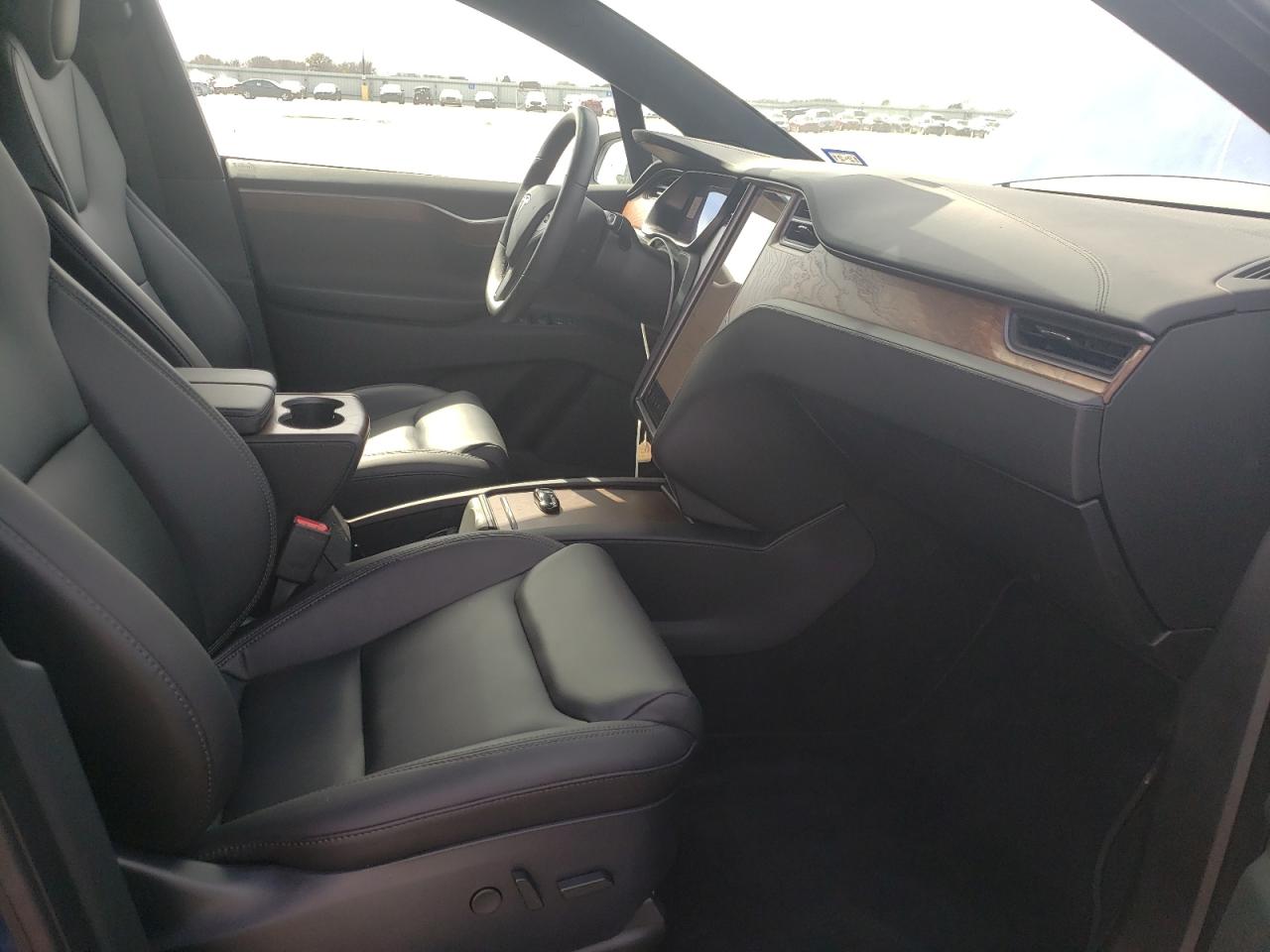 Photo 5 from auction – 2021 TESLA MODEL X with VIN 5YJXCDE20MF322104