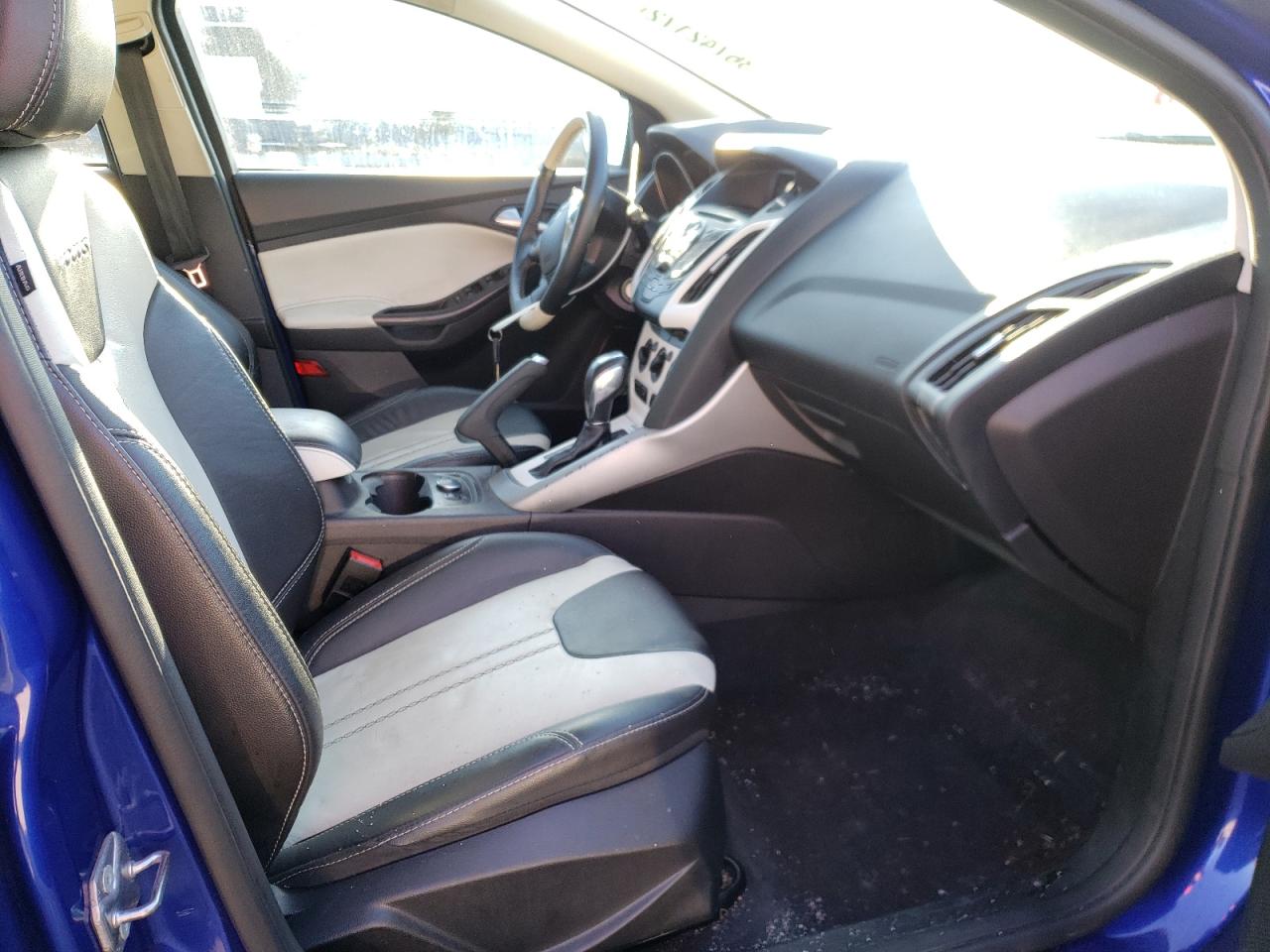 Zdjęcie 5 z aukcji – 2014 FORD FOCUS SE z VIN 1FADP3K26EL409080