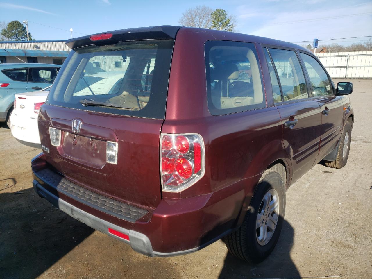 Photo 4 from auction – 2007 HONDA PILOT LX with VIN 5FNYF28177B004813