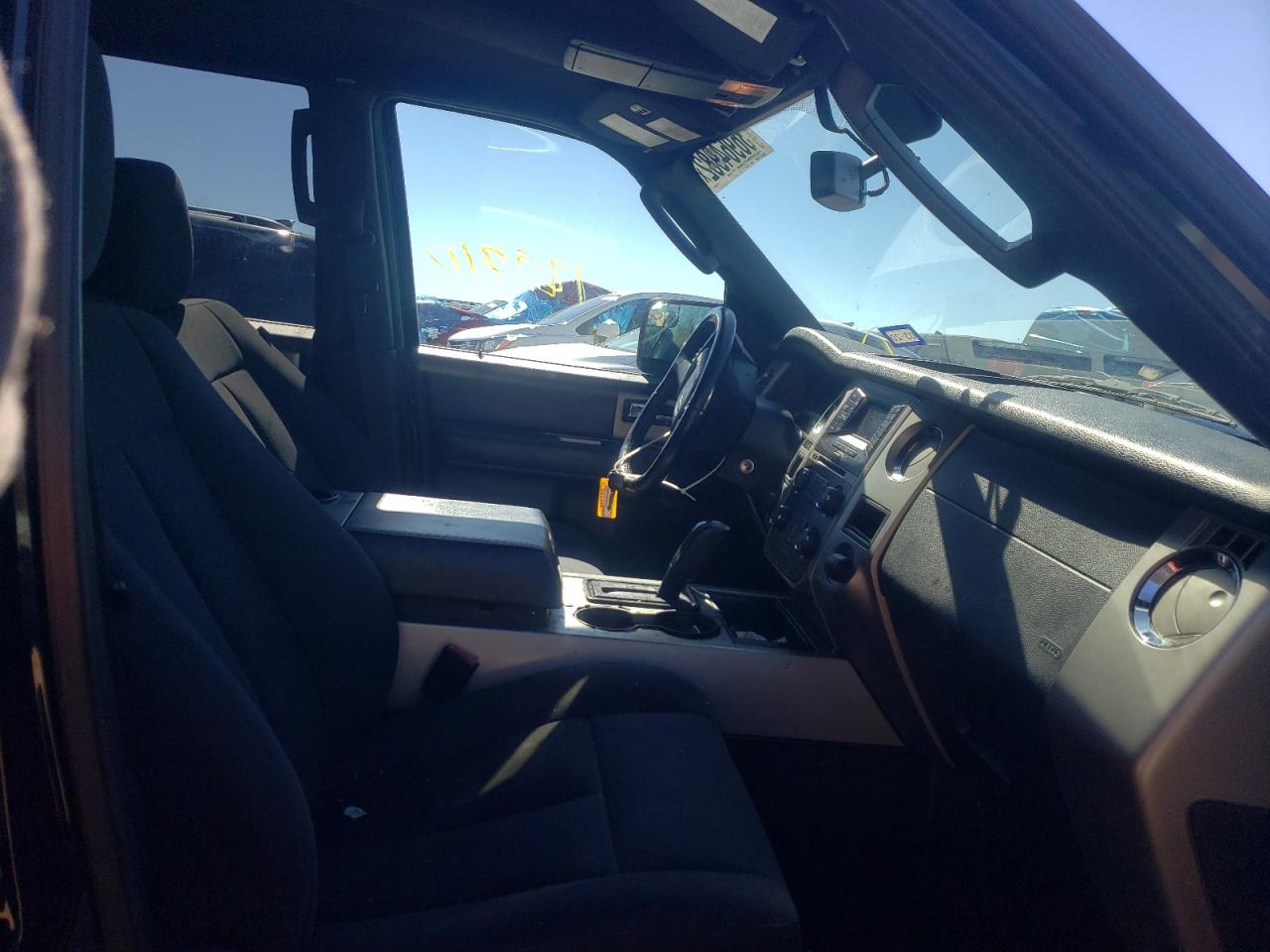 Photo 5 from auction – 2017 FORD EXPEDITION with VIN 1FMJU1JT8HEA01981