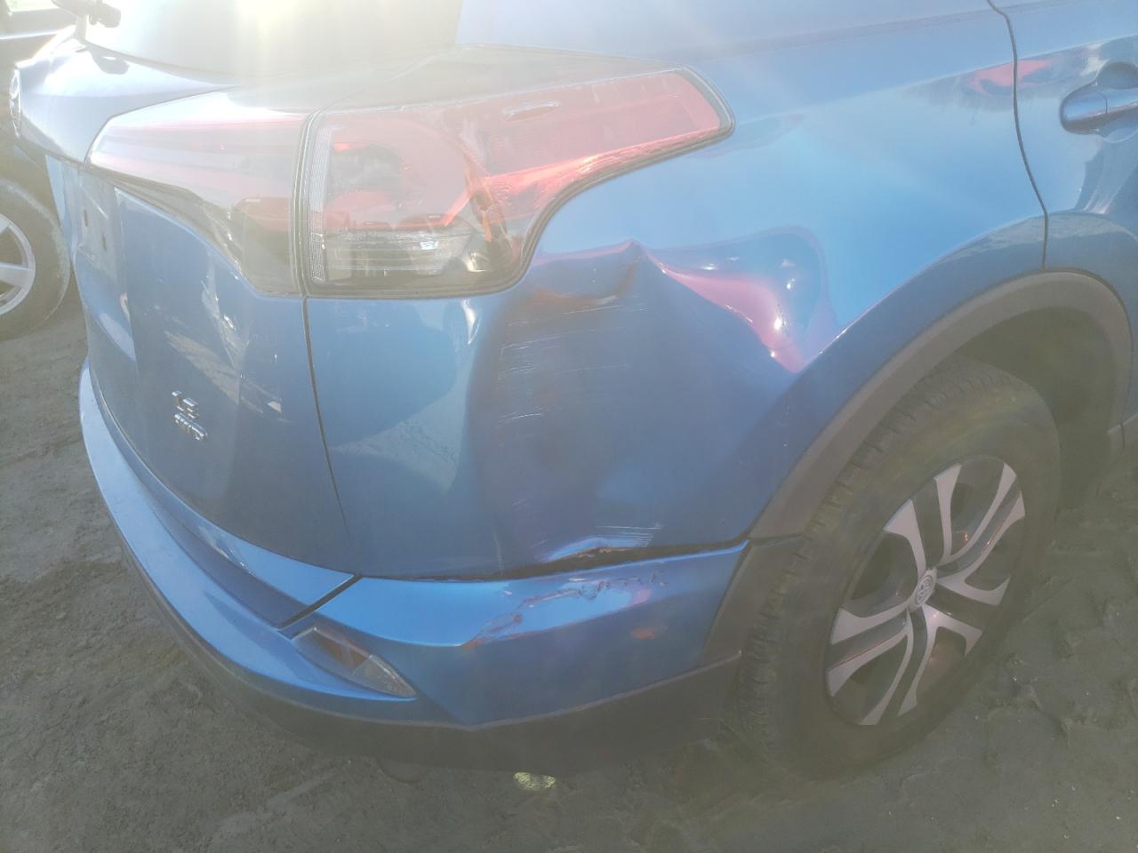 Photo 9 from auction – 2016 TOYOTA RAV4 LE with VIN 2T3BFREV2GW505284