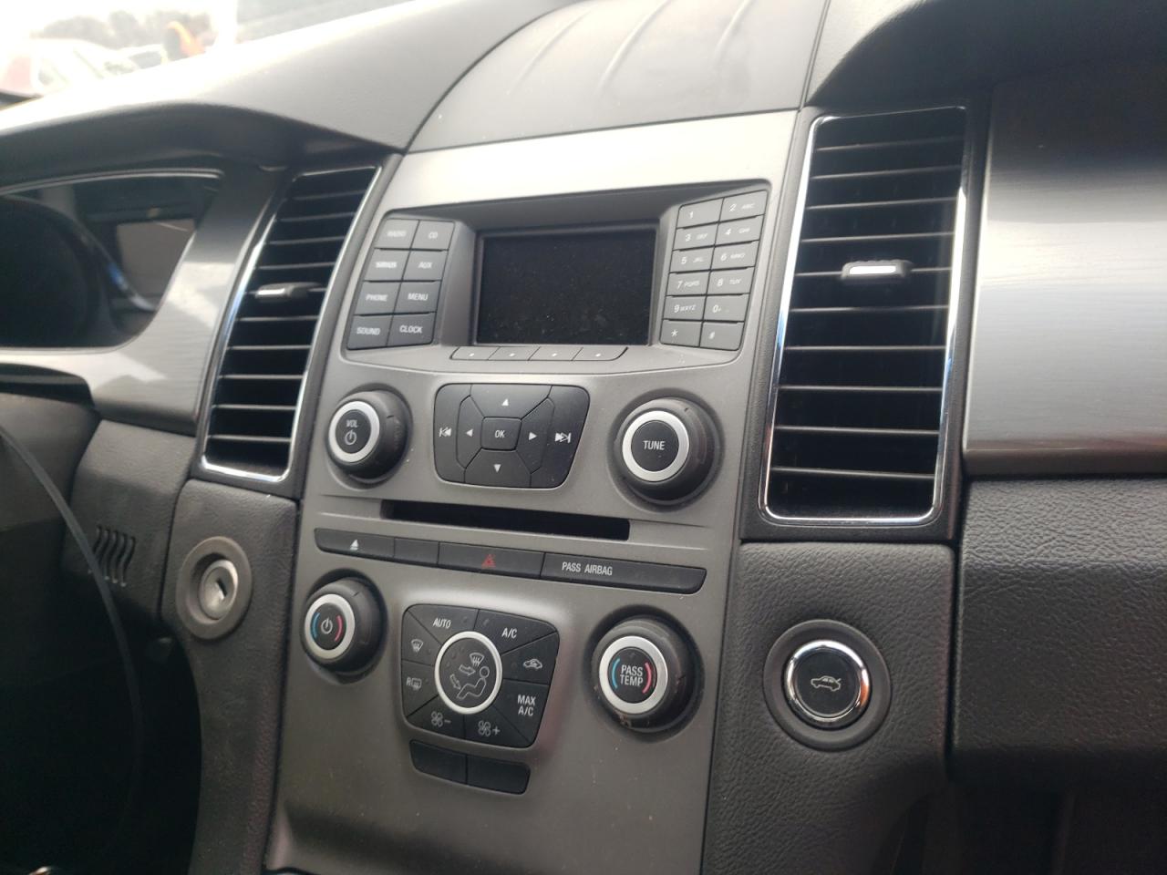 Photo 9 from auction – 2015 FORD TAURUS SEL with VIN 1FAHP2H86FG189893