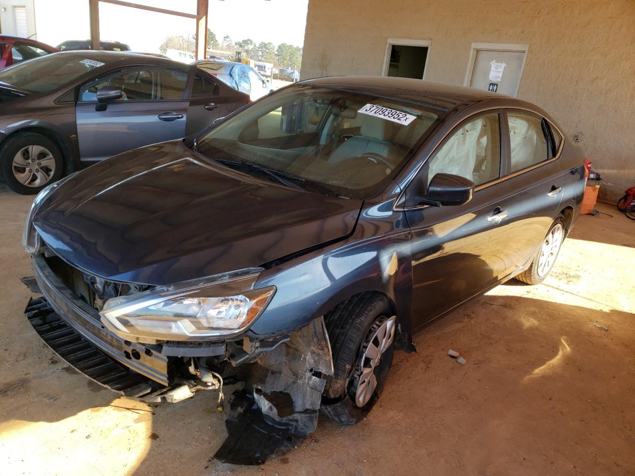 Photo 2 from auction – 2016 NISSAN SENTRA S with VIN 3N1AB7AP1GL682096