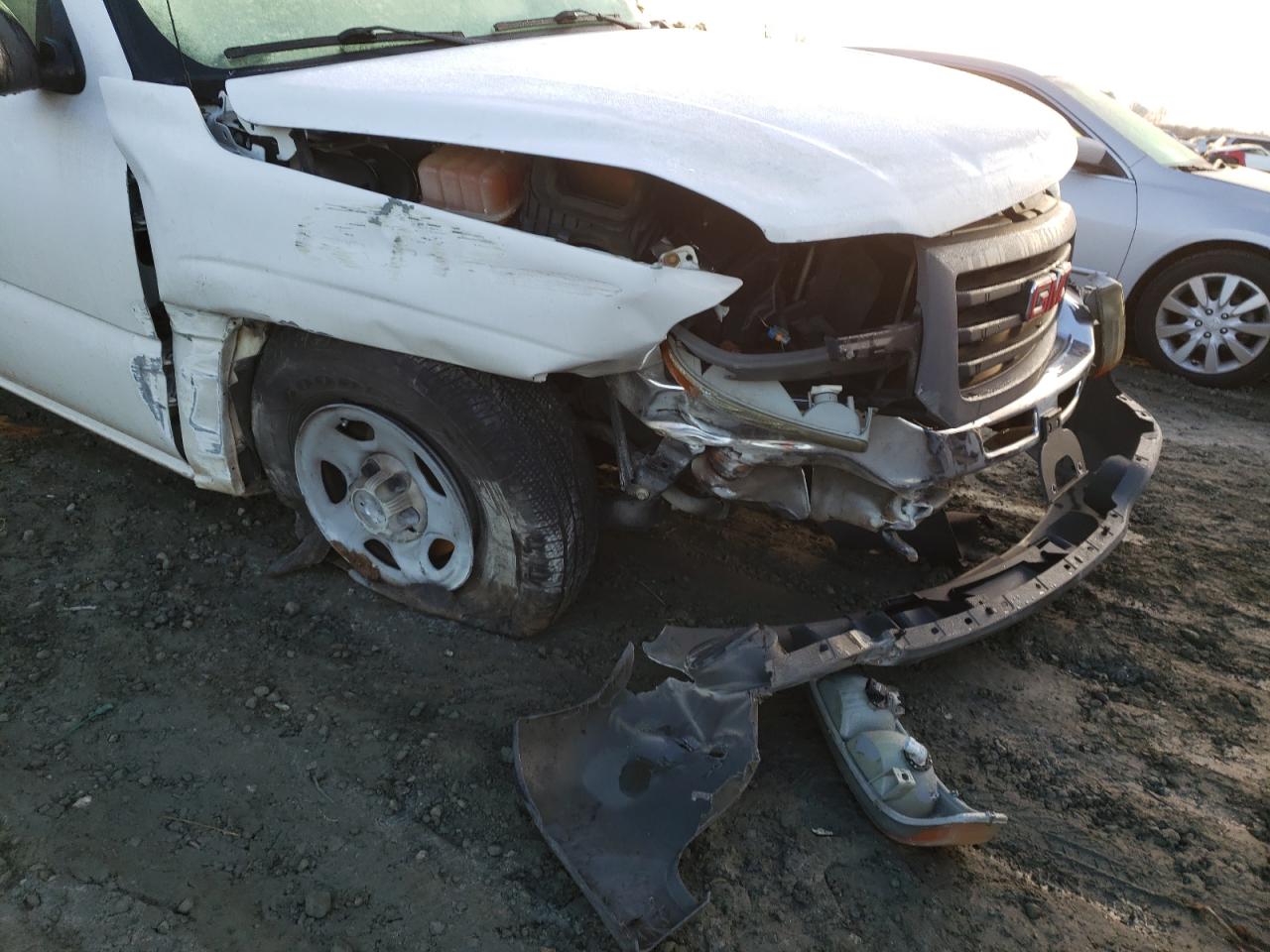 Photo 9 from auction – 2003 GMC NEW SIERRA with VIN 1GTEC14V13Z235371