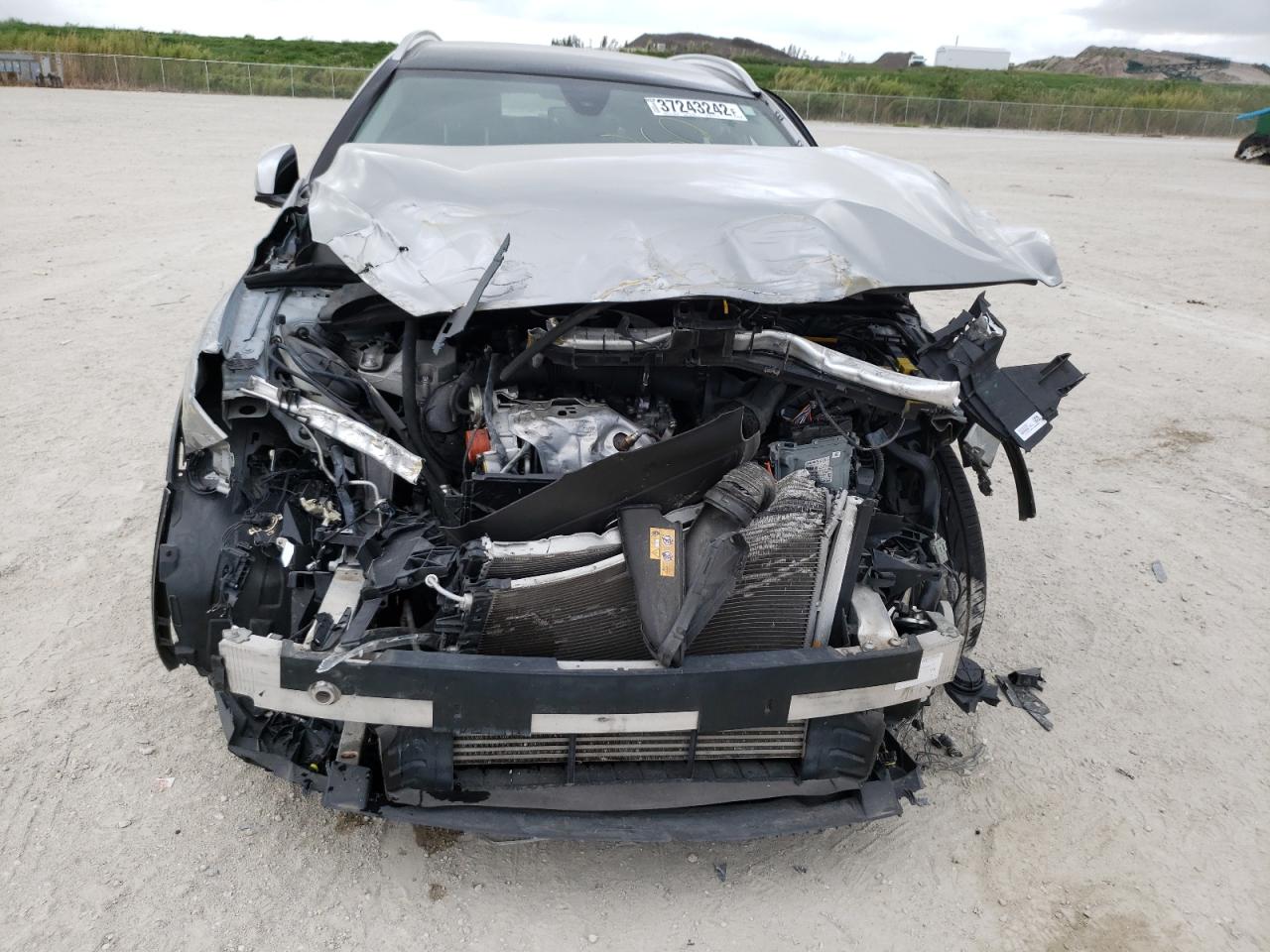 Photo 9 from auction – 2018 INFINITI QX30 BASE with VIN SJKCH5CP6JA044119