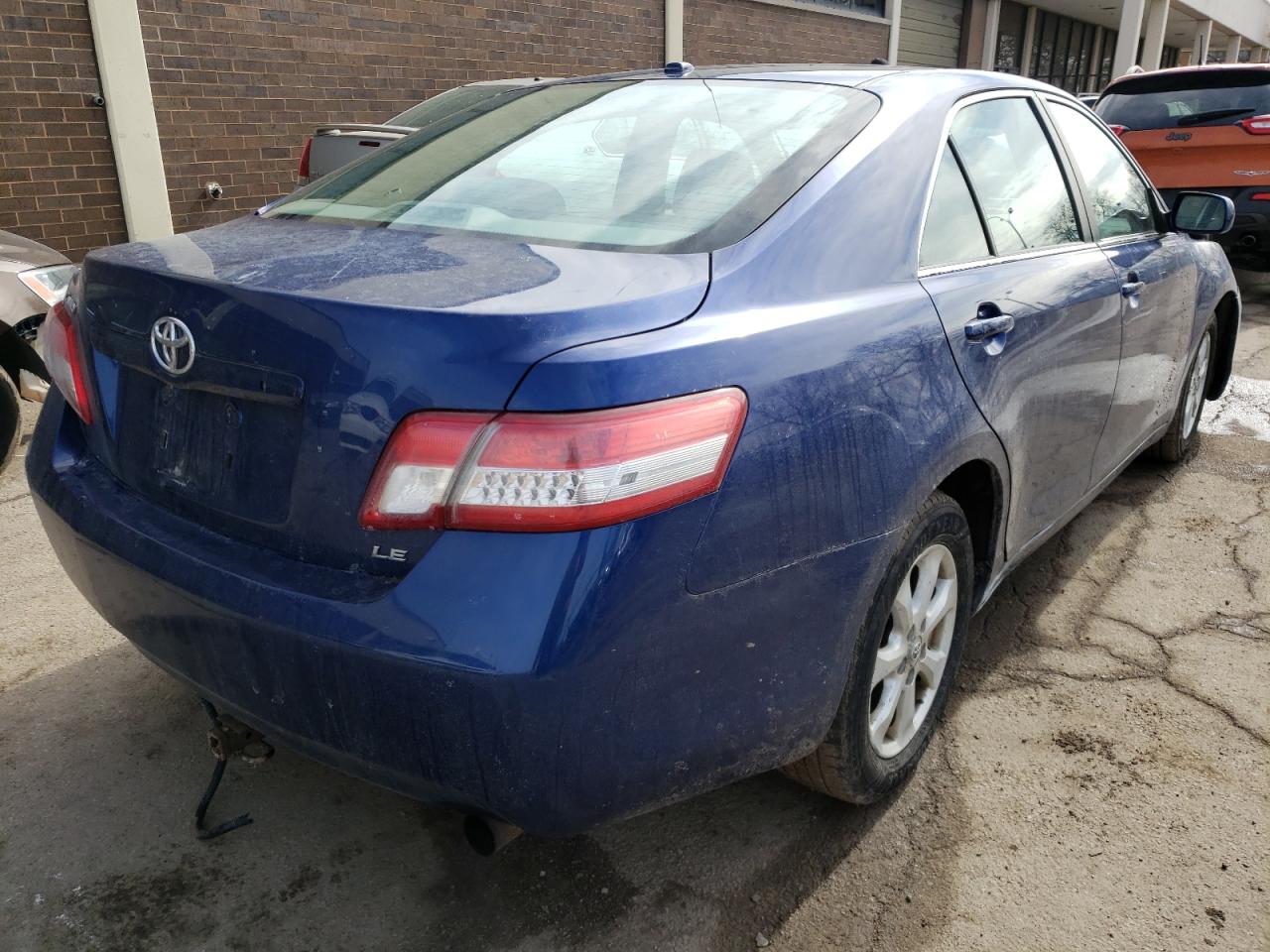 Photo 4 from auction – 2011 TOYOTA CAMRY BASE with VIN 4T4BF3EK7BR102752