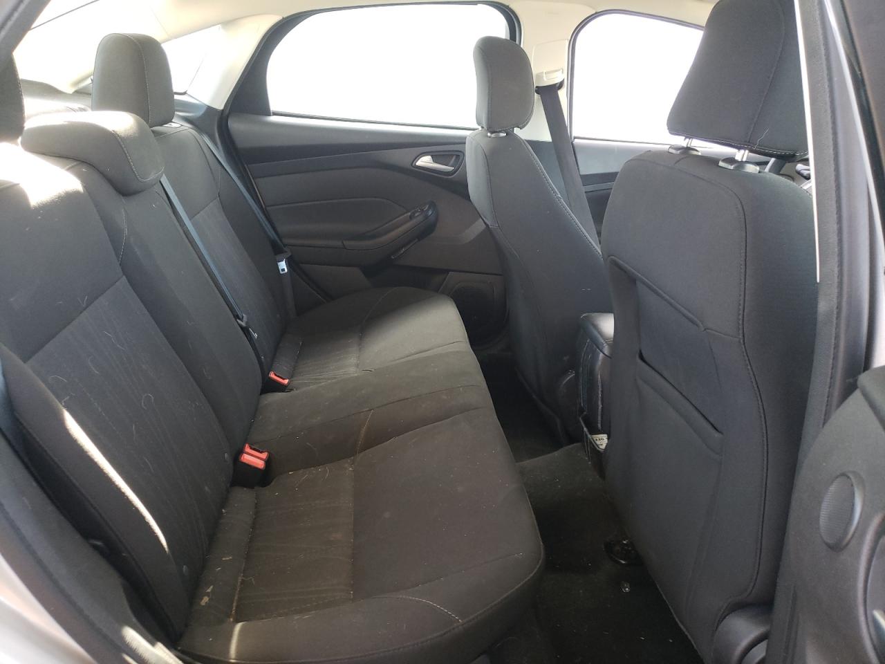 Photo 6 from auction – 2017 FORD FOCUS SEL with VIN 1FADP3H27HL236083