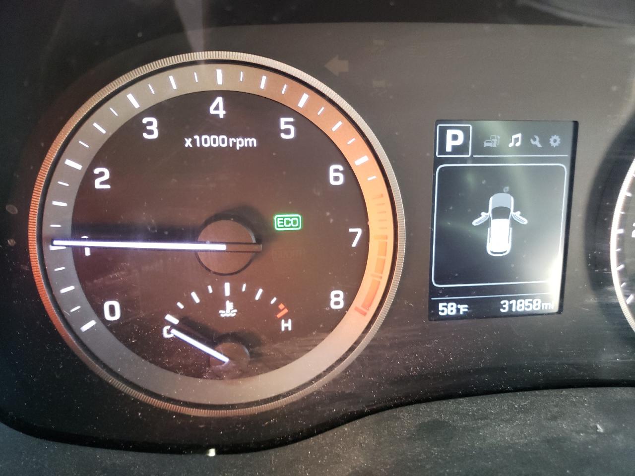 Photo 8 from auction – 2017 HYUNDAI TUCSON LIM with VIN KM8J3CA44HU313678