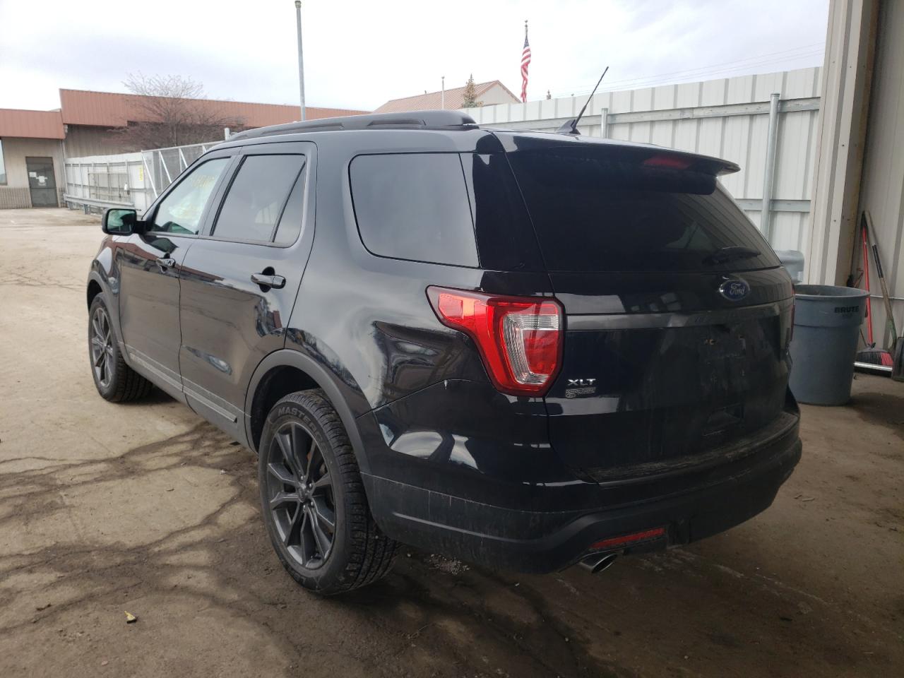 Photo 3 from auction – 2018 FORD EXPLORER X with VIN 1FM5K8D85JGA31117