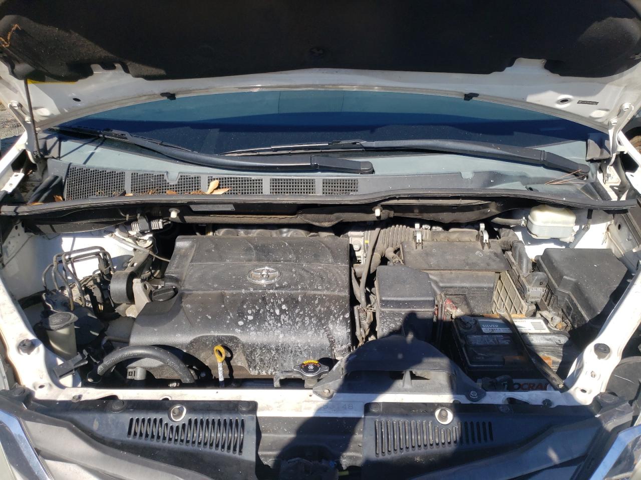 Photo 7 from auction – 2011 TOYOTA SIENNA XLE with VIN 5TDYK3DC0BS038573